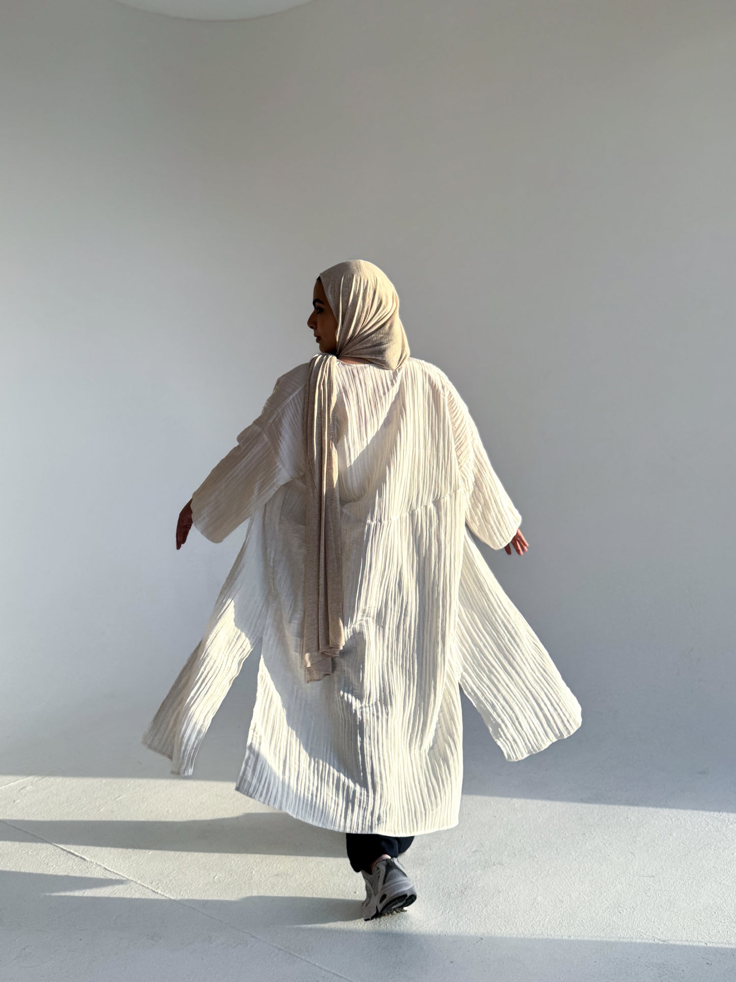 Textured long cardigan In White