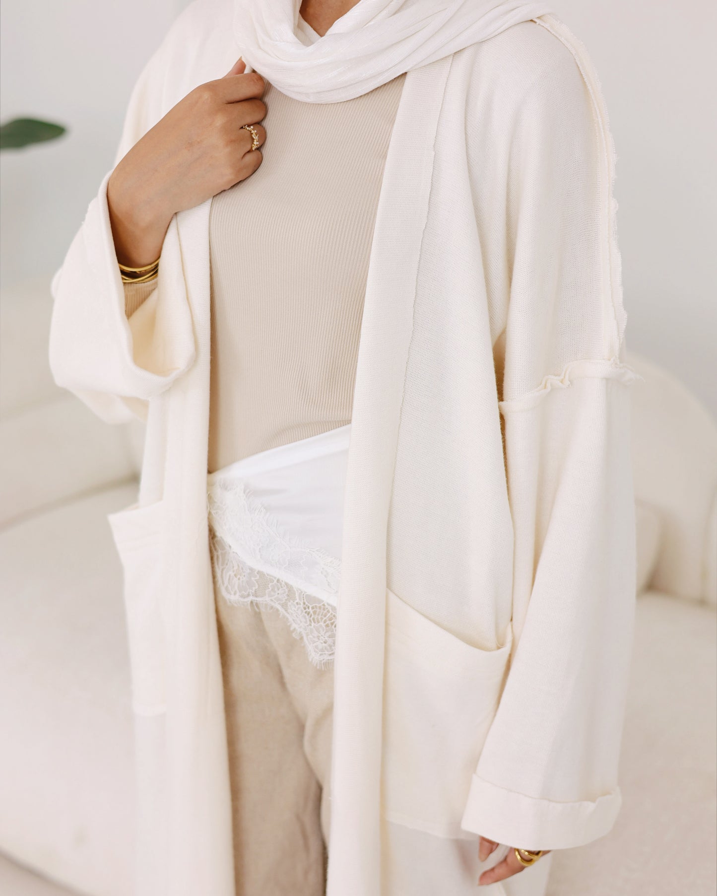 The Comfort long Knit cardigan White